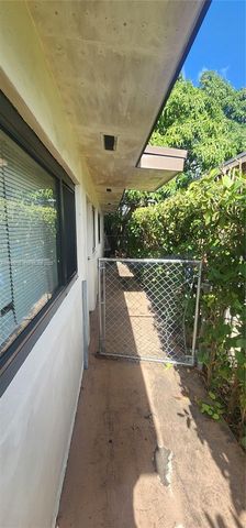 6455 SW 33rd St Side, Miami, FL 33155