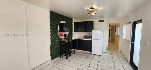 6455 SW 33rd St Side, Miami, FL 33155