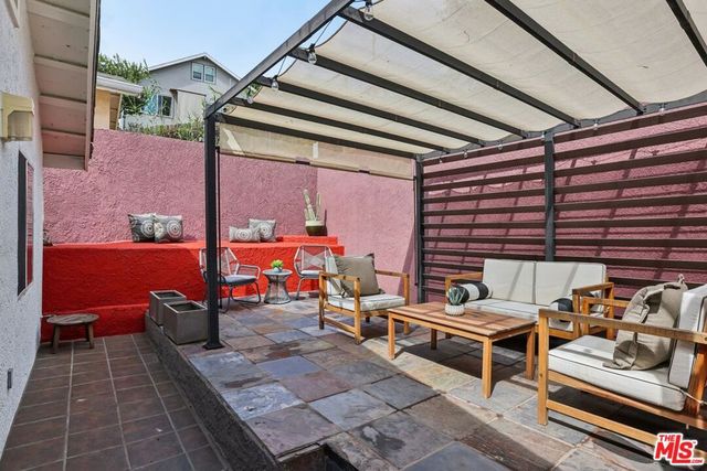 6017 Delphi Street, Los Angeles, CA 90042