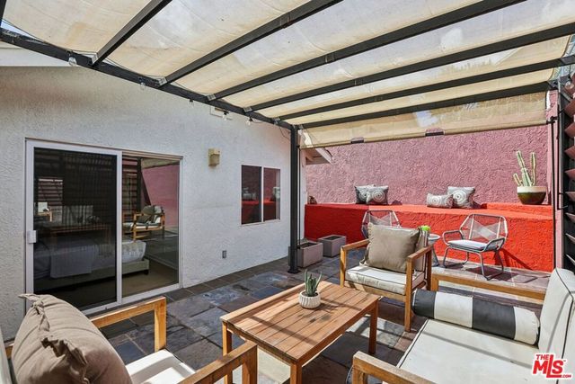 6017 Delphi Street, Los Angeles, CA 90042