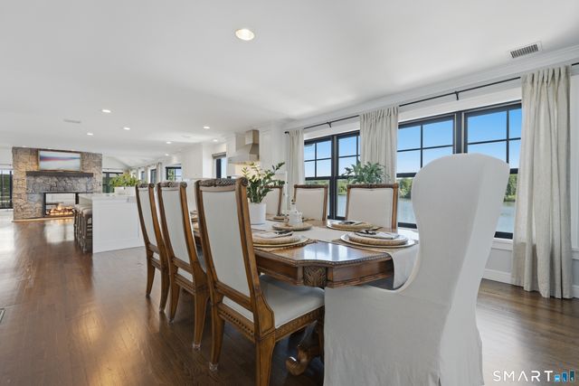 500 River Road, Stratford, CT 06614