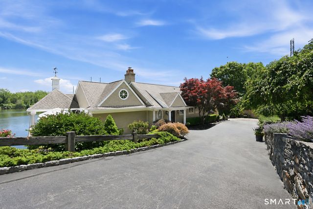 500 River Road, Stratford, CT 06614