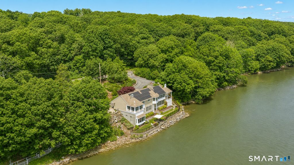 500 River Road, Stratford, CT 06614