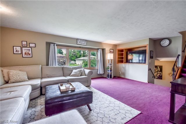 36388 Sunset Drive, Eastlake, OH 44095