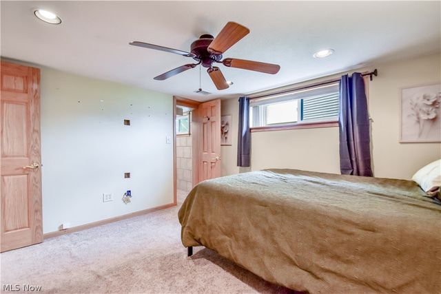 36388 Sunset Drive, Eastlake, OH 44095
