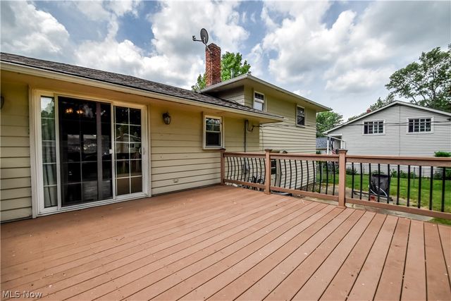 36388 Sunset Drive, Eastlake, OH 44095