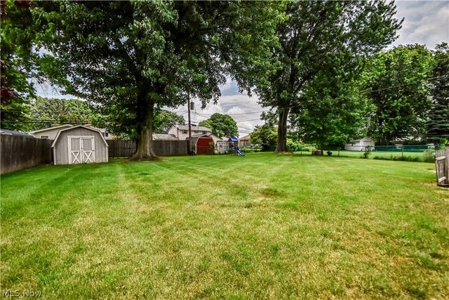36388 Sunset Drive, Eastlake, OH 44095