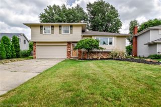 36388 Sunset Drive, Eastlake, OH 44095