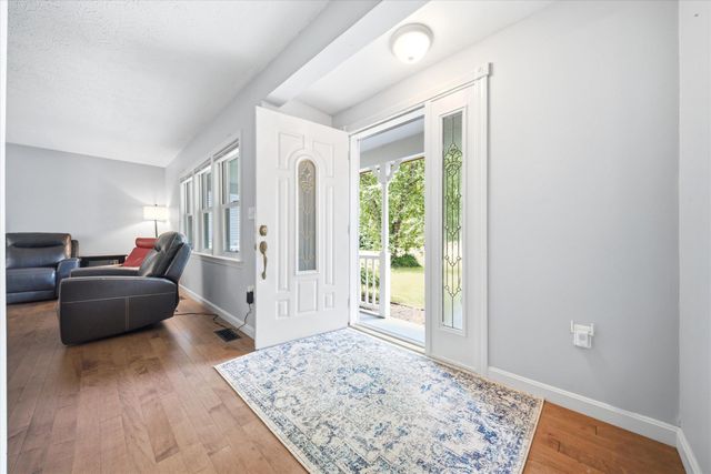 11 Hammar Road, Nashua, NH 03062