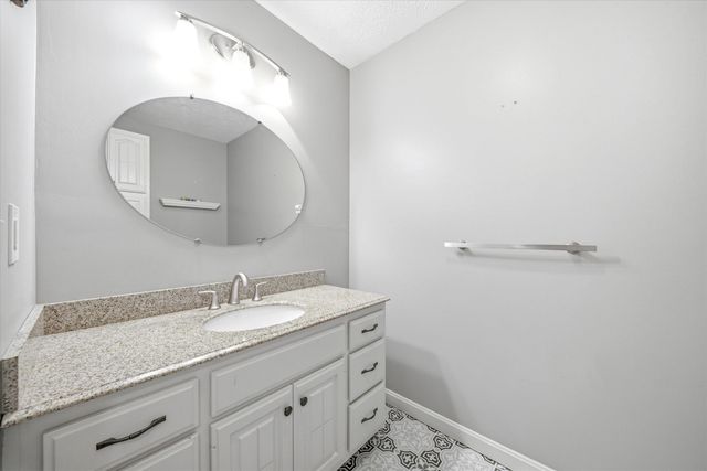 11 Hammar Road, Nashua, NH 03062