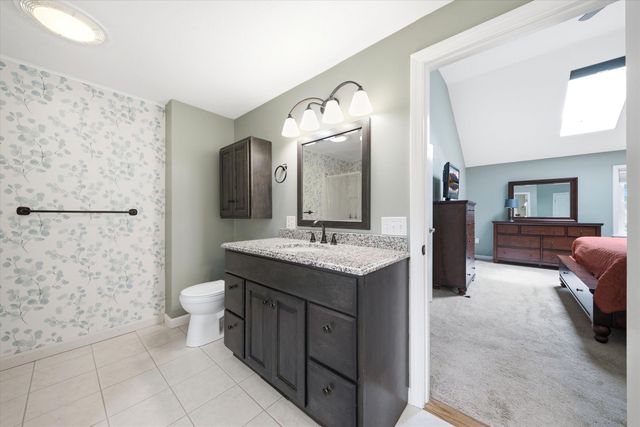 11 Hammar Road, Nashua, NH 03062
