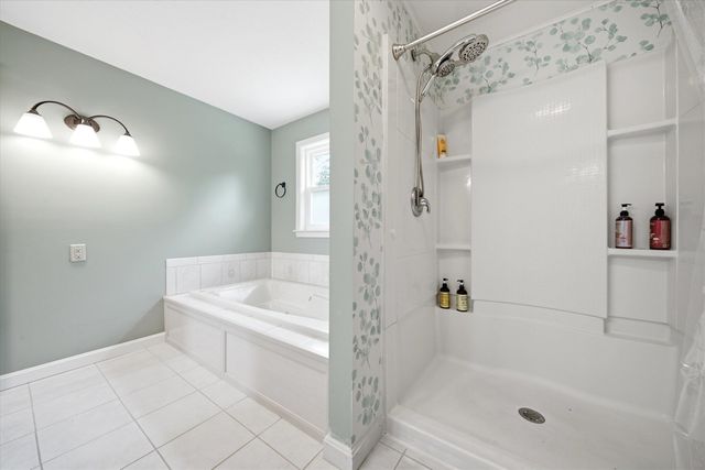 11 Hammar Road, Nashua, NH 03062