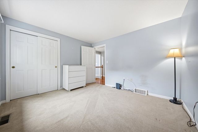 11 Hammar Road, Nashua, NH 03062