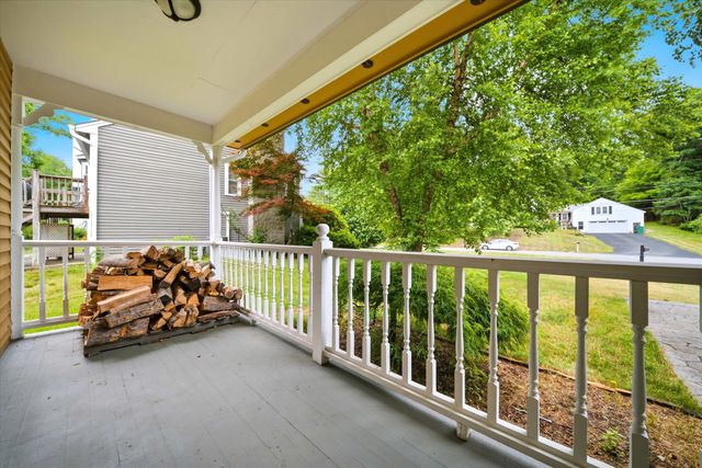 11 Hammar Road, Nashua, NH 03062