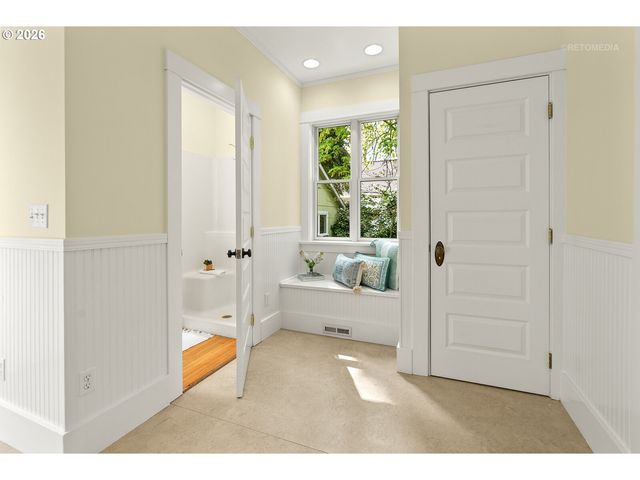 2304 17TH Ave, Forest Grove, OR 97116