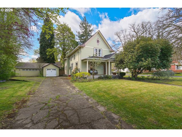 2304 17TH Ave, Forest Grove, OR 97116
