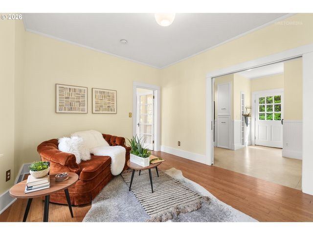 2304 17TH Ave, Forest Grove, OR 97116