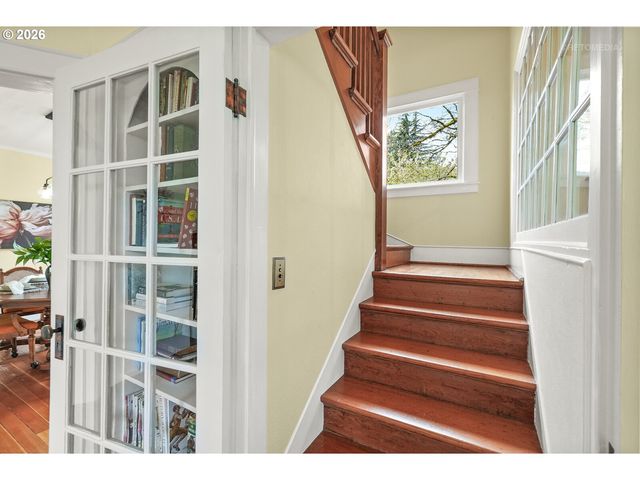 2304 17TH Ave, Forest Grove, OR 97116