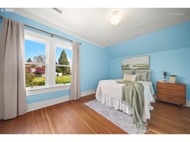 2304 17TH Ave, Forest Grove, OR 97116