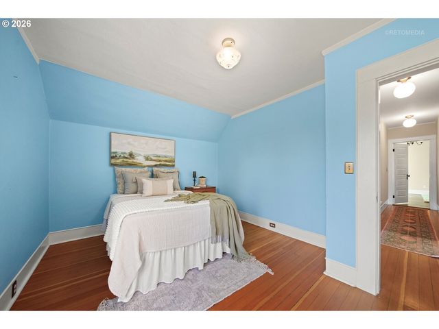 2304 17TH Ave, Forest Grove, OR 97116