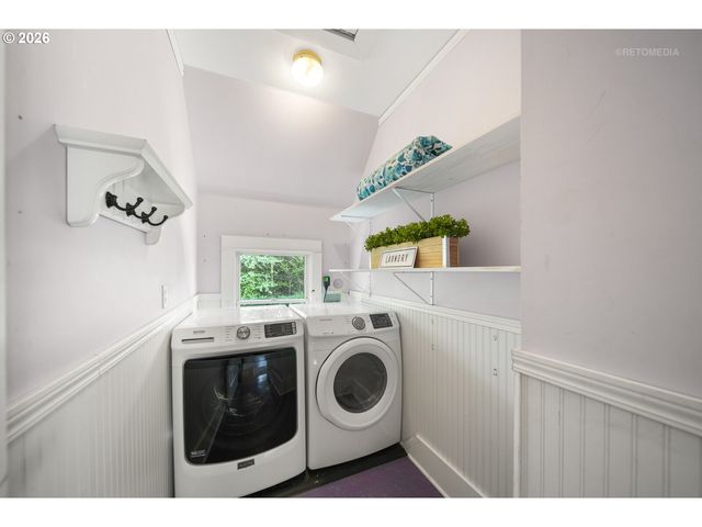 2304 17TH Ave, Forest Grove, OR 97116