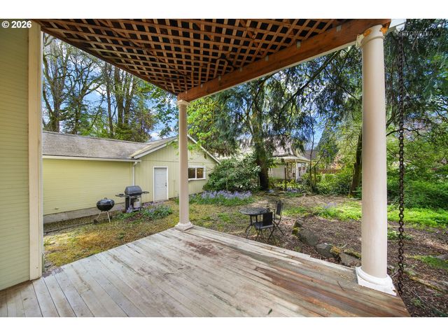 2304 17TH Ave, Forest Grove, OR 97116