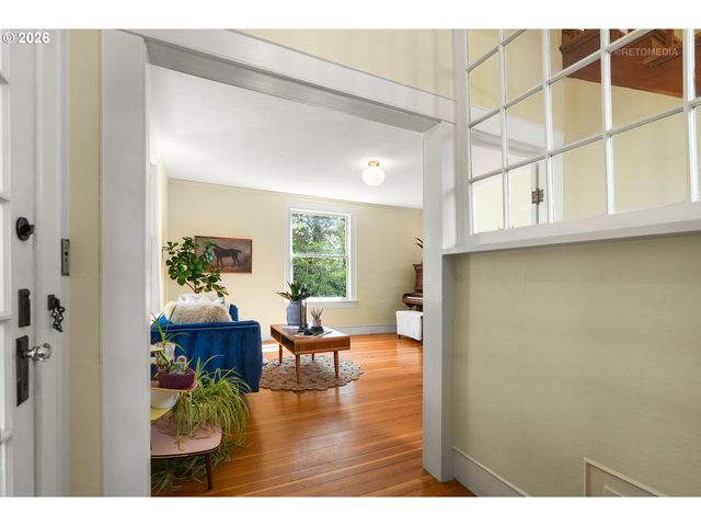 2304 17TH Ave, Forest Grove, OR 97116