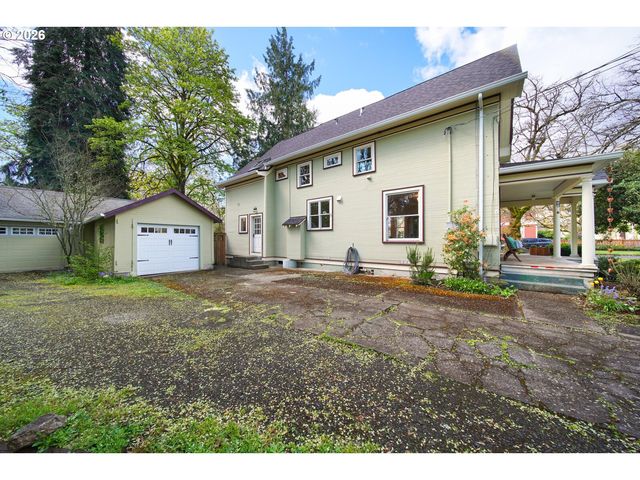 2304 17TH Ave, Forest Grove, OR 97116