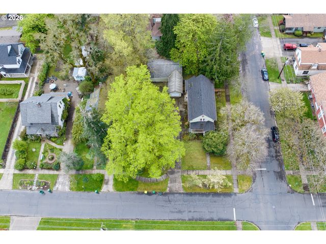 2304 17TH Ave, Forest Grove, OR 97116