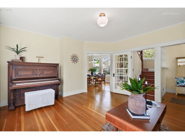 2304 17TH Ave, Forest Grove, OR 97116