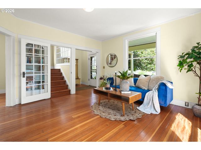 2304 17TH Ave, Forest Grove, OR 97116