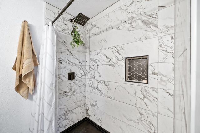 37 River Ln, Crossville, TN 38555