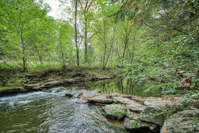 37 River Ln, Crossville, TN 38555