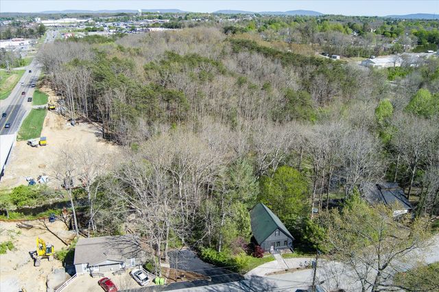 37 River Ln, Crossville, TN 38555