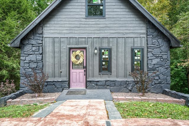 37 River Ln, Crossville, TN 38555