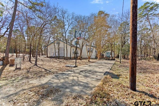 435 Wildwood Trl, Holly Lake Ranch, TX 75765