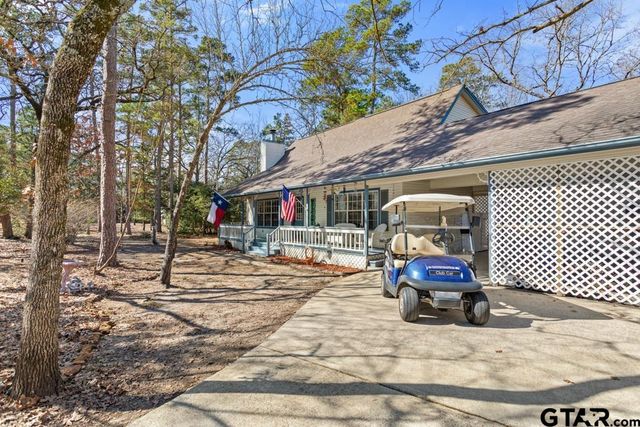 435 Wildwood Trl, Holly Lake Ranch, TX 75765