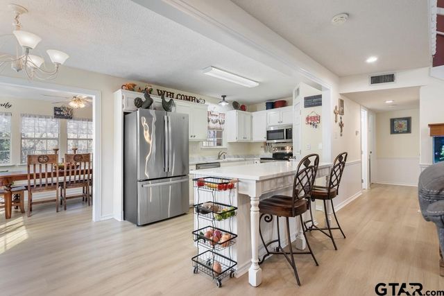 435 Wildwood Trl, Holly Lake Ranch, TX 75765