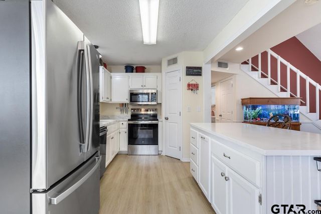 435 Wildwood Trl, Holly Lake Ranch, TX 75765