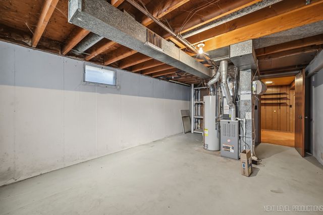 906 Carol Avenue, Elgin, IL 60123