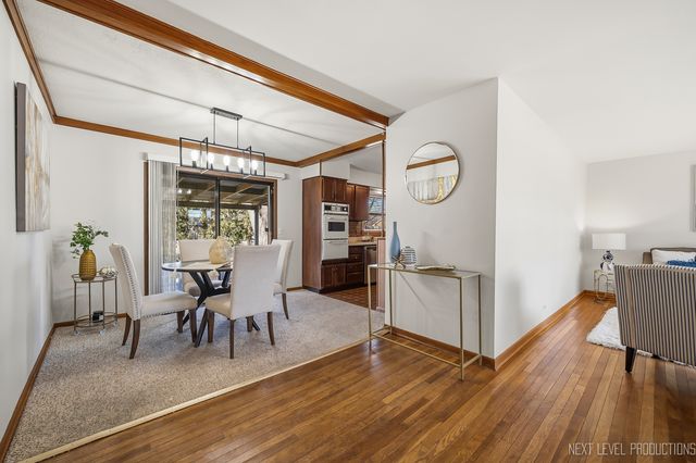 906 Carol Avenue, Elgin, IL 60123