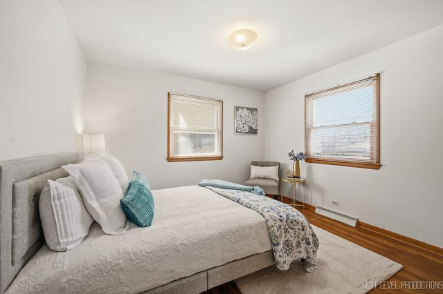 906 Carol Avenue, Elgin, IL 60123