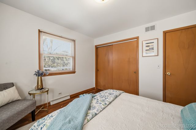 906 Carol Avenue, Elgin, IL 60123