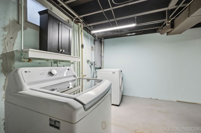 906 Carol Avenue, Elgin, IL 60123