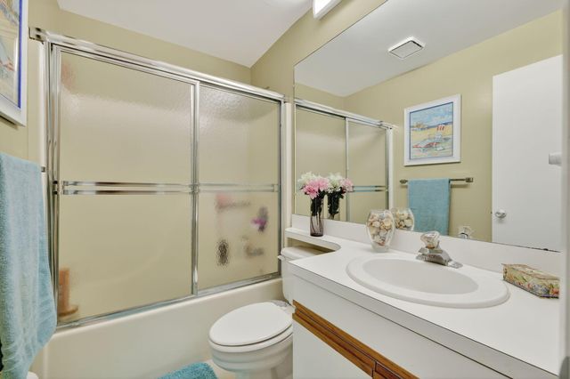 23 Lake Vista Trail 204, Port St Lucie, FL 34952