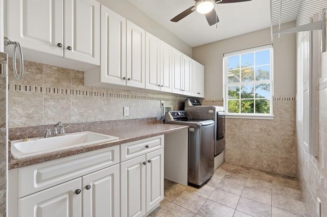 33 N RIVERWALK DRIVE, Palm Coast, FL 32137