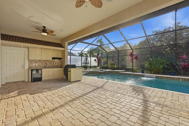 33 N RIVERWALK DRIVE, Palm Coast, FL 32137