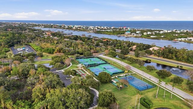 33 N RIVERWALK DRIVE, Palm Coast, FL 32137