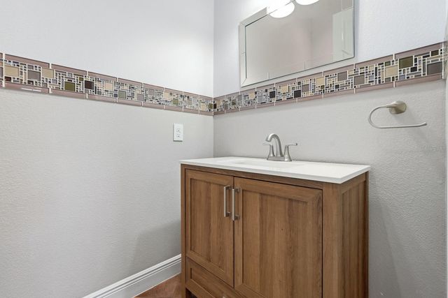 33 N RIVERWALK DRIVE, Palm Coast, FL 32137