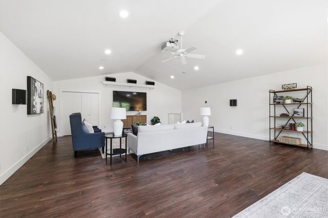 9539 172nd Avenue NE, Redmond, WA 98052